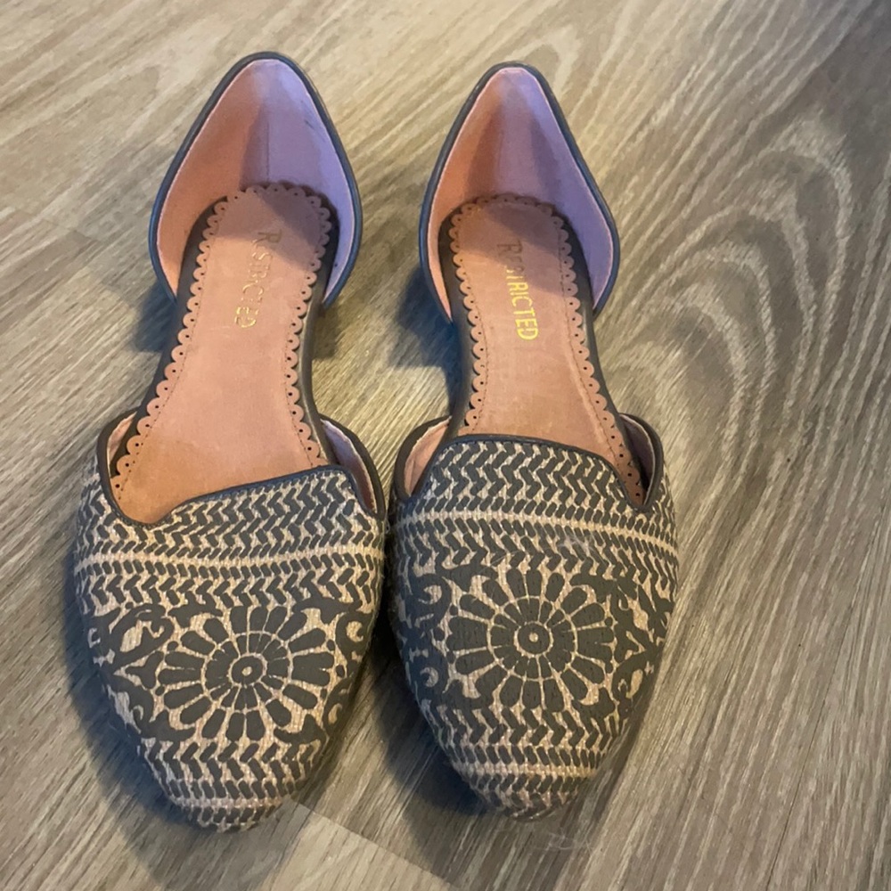 Slip on flats.